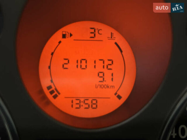 Черный Ниссан ИксТрейл, объемом двигателя 2 л и пробегом 210 тыс. км за 8500 $, фото 1 на Automoto.ua