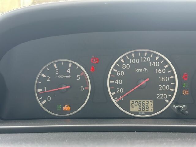 Черный Ниссан ИксТрейл, объемом двигателя 2.2 л и пробегом 208 тыс. км за 3799 $, фото 7 на Automoto.ua