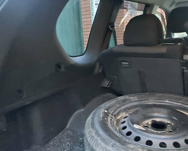 Черный Ниссан ИксТрейл, объемом двигателя 2.5 л и пробегом 236 тыс. км за 8600 $, фото 23 на Automoto.ua