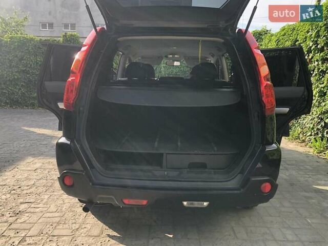 Черный Ниссан ИксТрейл, объемом двигателя 2 л и пробегом 140 тыс. км за 11600 $, фото 36 на Automoto.ua