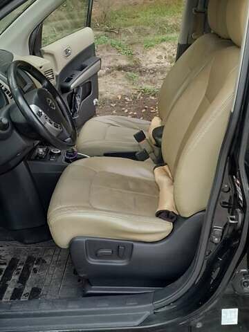 Черный Ниссан ИксТрейл, объемом двигателя 2 л и пробегом 259 тыс. км за 9999 $, фото 11 на Automoto.ua