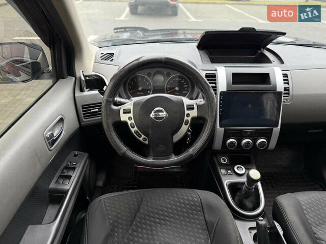Черный Ниссан ИксТрейл, объемом двигателя 2.49 л и пробегом 197 тыс. км за 8888 $, фото 31 на Automoto.ua