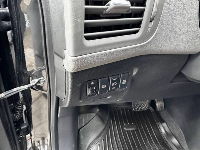 Чорний Ніссан ІксТрейл, об'ємом двигуна 2 л та пробігом 219 тис. км за 5800 $, фото 5 на Automoto.ua