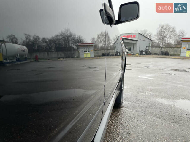 Черный Ниссан ИксТрейл, объемом двигателя 2 л и пробегом 210 тыс. км за 8750 $, фото 24 на Automoto.ua