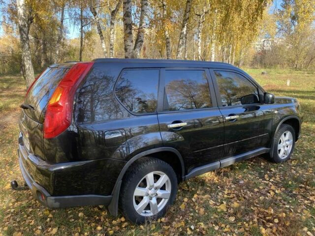 Черный Ниссан ИксТрейл, объемом двигателя 2 л и пробегом 214 тыс. км за 11500 $, фото 7 на Automoto.ua