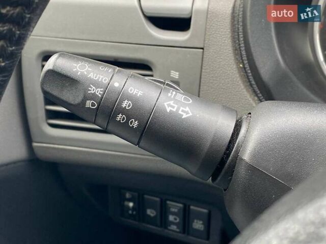 Черный Ниссан ИксТрейл, объемом двигателя 2 л и пробегом 295 тыс. км за 8090 $, фото 15 на Automoto.ua