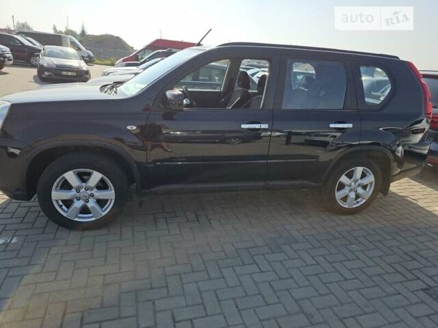 Чорний Ніссан ІксТрейл, об'ємом двигуна 2 л та пробігом 290 тис. км за 11700 $, фото 7 на Automoto.ua