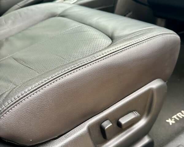 Черный Ниссан ИксТрейл, объемом двигателя 2 л и пробегом 264 тыс. км за 11250 $, фото 40 на Automoto.ua