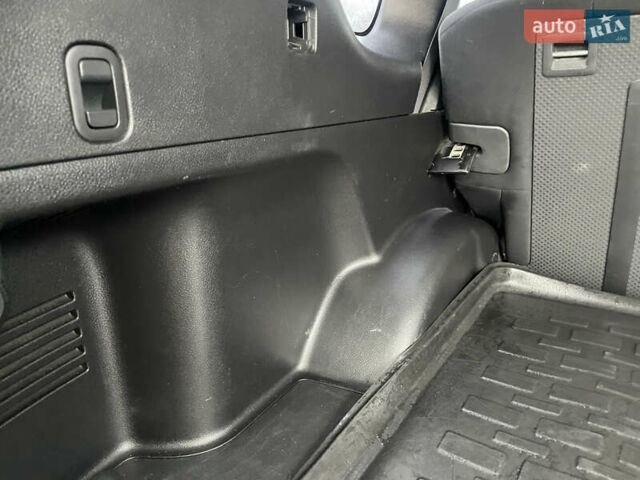 Черный Ниссан ИксТрейл, объемом двигателя 2 л и пробегом 210 тыс. км за 8750 $, фото 41 на Automoto.ua