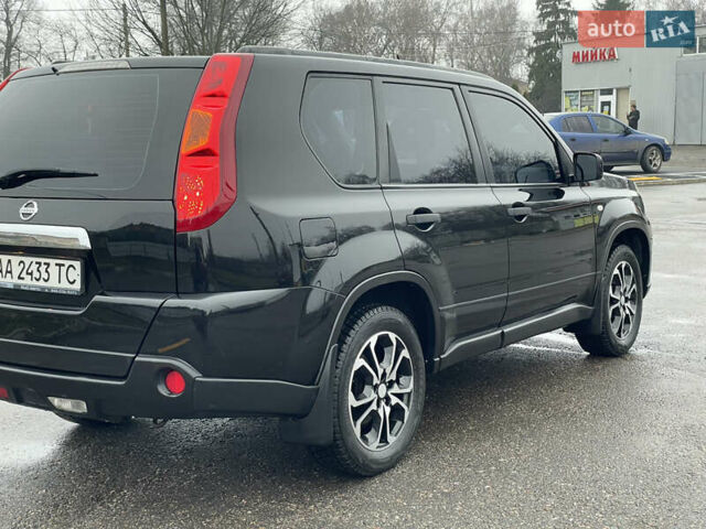 Черный Ниссан ИксТрейл, объемом двигателя 2 л и пробегом 210 тыс. км за 8750 $, фото 10 на Automoto.ua