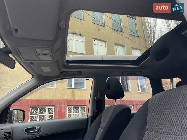 Черный Ниссан ИксТрейл, объемом двигателя 2 л и пробегом 193 тыс. км за 8700 $, фото 12 на Automoto.ua