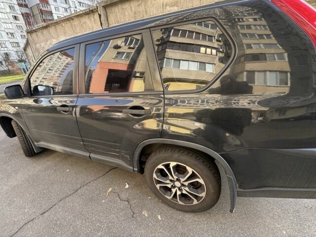 Чорний Ніссан ІксТрейл, об'ємом двигуна 2 л та пробігом 210 тис. км за 6900 $, фото 7 на Automoto.ua