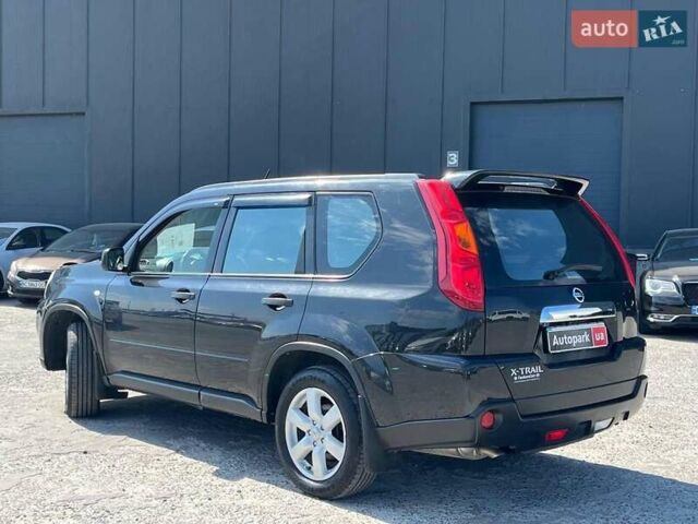 Черный Ниссан ИксТрейл, объемом двигателя 2 л и пробегом 279 тыс. км за 9240 $, фото 9 на Automoto.ua