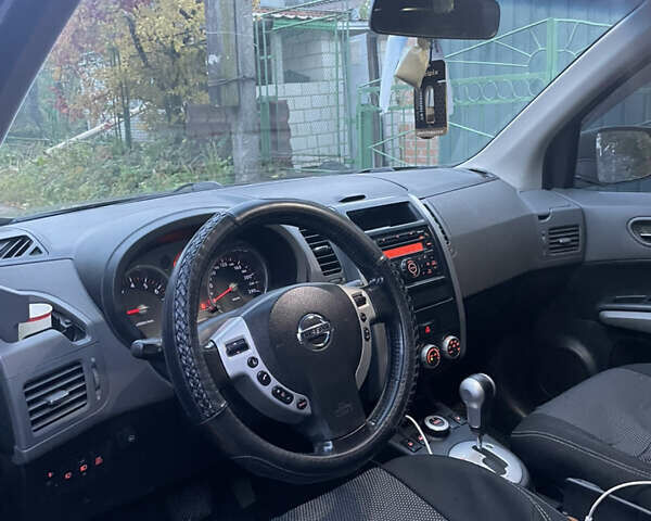 Черный Ниссан ИксТрейл, объемом двигателя 2.5 л и пробегом 236 тыс. км за 8600 $, фото 19 на Automoto.ua