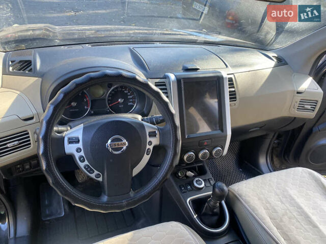 Черный Ниссан ИксТрейл, объемом двигателя 2 л и пробегом 214 тыс. км за 11500 $, фото 16 на Automoto.ua