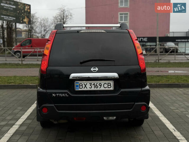 Черный Ниссан ИксТрейл, объемом двигателя 2.49 л и пробегом 197 тыс. км за 8888 $, фото 10 на Automoto.ua