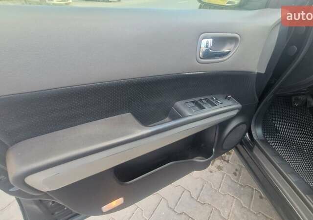 Чорний Ніссан ІксТрейл, об'ємом двигуна 2 л та пробігом 333 тис. км за 7450 $, фото 23 на Automoto.ua