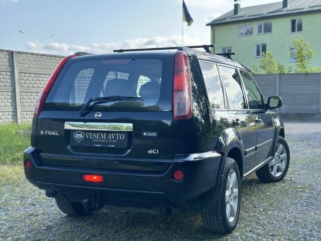 Черный Ниссан ИксТрейл, объемом двигателя 2.2 л и пробегом 208 тыс. км за 3799 $, фото 2 на Automoto.ua