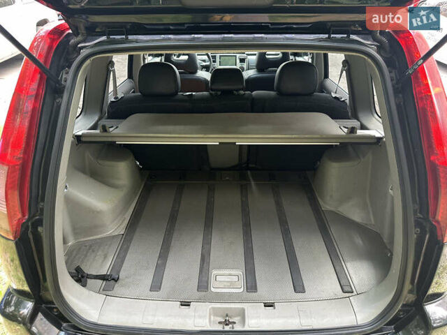 Чорний Ніссан ІксТрейл, об'ємом двигуна 2.49 л та пробігом 256 тис. км за 7000 $, фото 18 на Automoto.ua