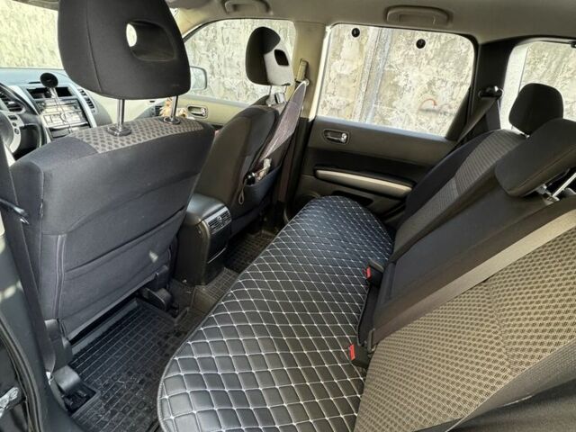 Чорний Ніссан ІксТрейл, об'ємом двигуна 2 л та пробігом 210 тис. км за 6900 $, фото 1 на Automoto.ua