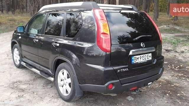 Черный Ниссан ИксТрейл, объемом двигателя 2 л и пробегом 259 тыс. км за 9999 $, фото 6 на Automoto.ua