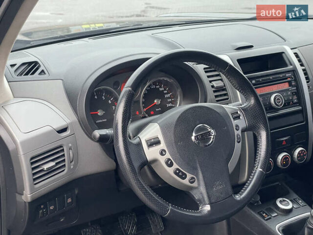 Черный Ниссан ИксТрейл, объемом двигателя 2 л и пробегом 210 тыс. км за 8750 $, фото 25 на Automoto.ua