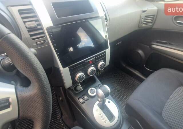 Чорний Ніссан ІксТрейл, об'ємом двигуна 2 л та пробігом 333 тис. км за 7450 $, фото 26 на Automoto.ua