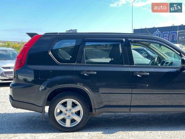 Черный Ниссан ИксТрейл, объемом двигателя 2 л и пробегом 279 тыс. км за 9240 $, фото 6 на Automoto.ua
