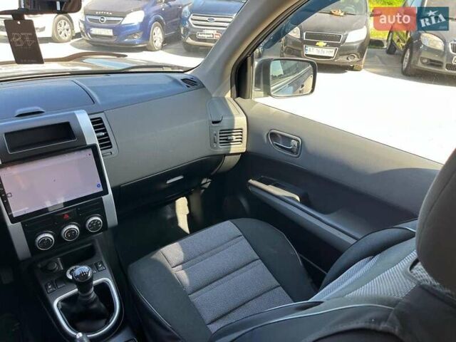 Черный Ниссан ИксТрейл, объемом двигателя 2 л и пробегом 279 тыс. км за 9240 $, фото 24 на Automoto.ua