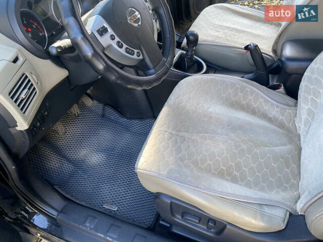 Черный Ниссан ИксТрейл, объемом двигателя 2 л и пробегом 214 тыс. км за 11500 $, фото 14 на Automoto.ua