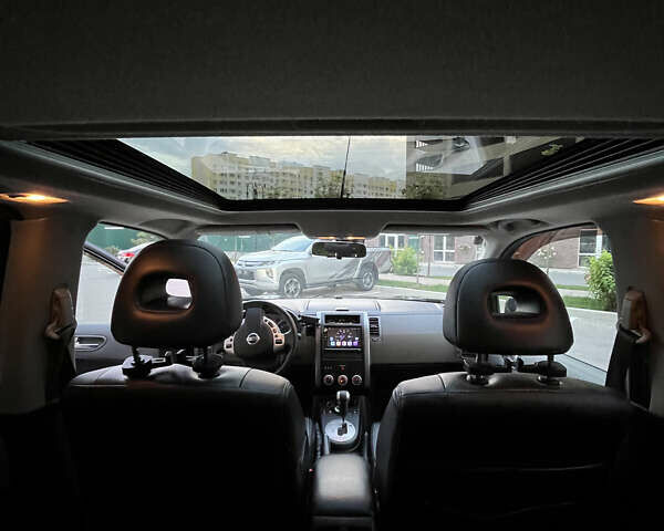 Чорний Ніссан ІксТрейл, об'ємом двигуна 2.49 л та пробігом 270 тис. км за 8900 $, фото 16 на Automoto.ua