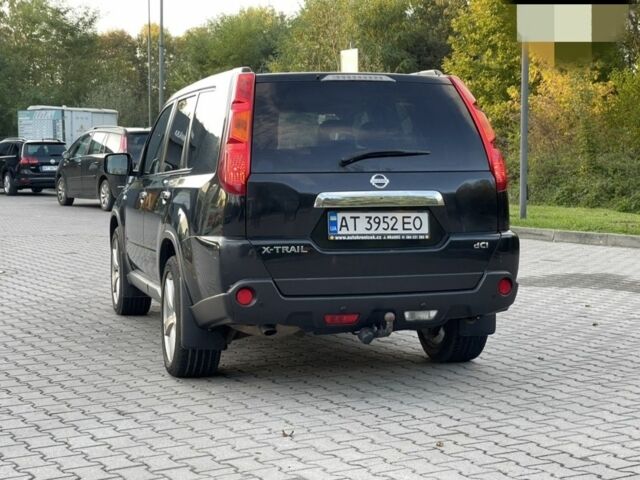 Черный Ниссан ИксТрейл, объемом двигателя 2 л и пробегом 242 тыс. км за 9300 $, фото 5 на Automoto.ua