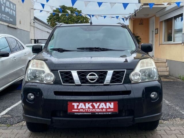 Черный Ниссан ИксТрейл, объемом двигателя 2 л и пробегом 240 тыс. км за 3600 $, фото 2 на Automoto.ua