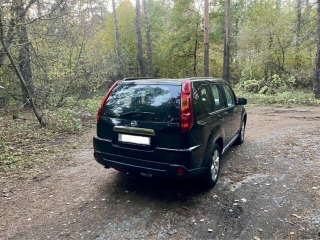 Черный Ниссан ИксТрейл, объемом двигателя 2.2 л и пробегом 200 тыс. км за 5800 $, фото 7 на Automoto.ua