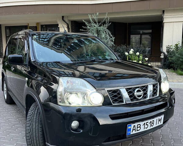 Чорний Ніссан ІксТрейл, об'ємом двигуна 2.49 л та пробігом 270 тис. км за 8900 $, фото 1 на Automoto.ua