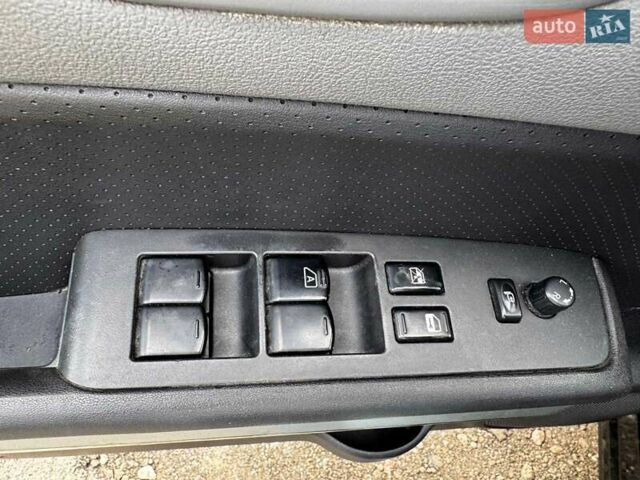 Черный Ниссан ИксТрейл, объемом двигателя 2.5 л и пробегом 166 тыс. км за 8680 $, фото 22 на Automoto.ua