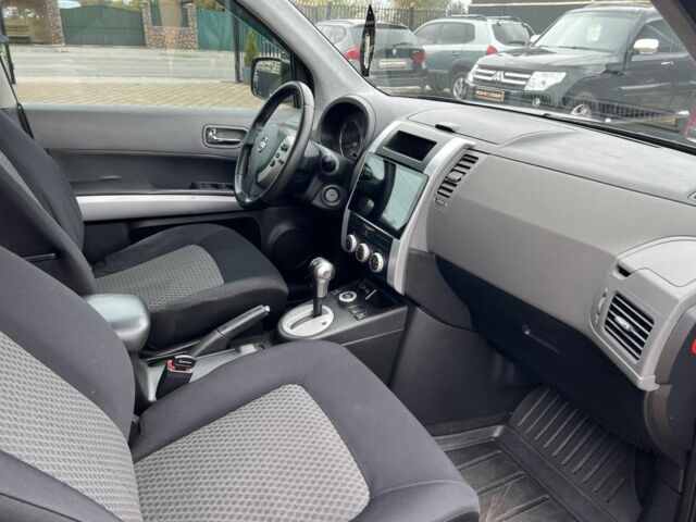 Черный Ниссан ИксТрейл, объемом двигателя 2 л и пробегом 148 тыс. км за 10750 $, фото 11 на Automoto.ua