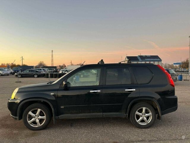 Чорний Ніссан ІксТрейл, об'ємом двигуна 2 л та пробігом 288 тис. км за 4582 $, фото 5 на Automoto.ua