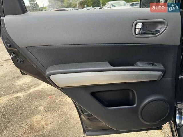 Черный Ниссан ИксТрейл, объемом двигателя 2.5 л и пробегом 166 тыс. км за 8680 $, фото 23 на Automoto.ua