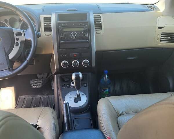 Чорний Ніссан ІксТрейл, об'ємом двигуна 2.49 л та пробігом 240 тис. км за 8700 $, фото 22 на Automoto.ua