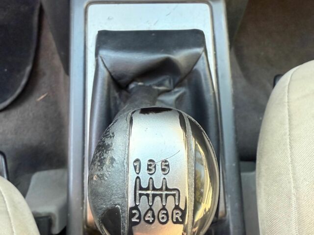 Черный Ниссан ИксТрейл, объемом двигателя 2 л и пробегом 200 тыс. км за 2950 $, фото 6 на Automoto.ua