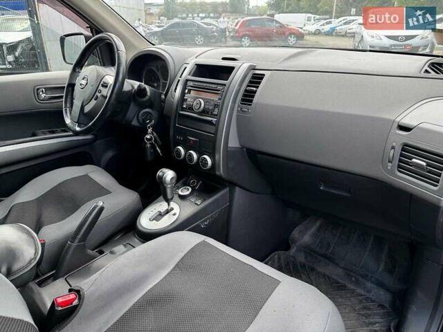 Черный Ниссан ИксТрейл, объемом двигателя 2.5 л и пробегом 166 тыс. км за 8680 $, фото 30 на Automoto.ua