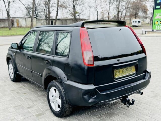 Чорний Ніссан ІксТрейл, об'ємом двигуна 0 л та пробігом 200 тис. км за 2999 $, фото 2 на Automoto.ua