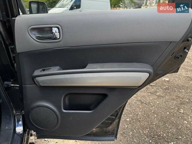 Черный Ниссан ИксТрейл, объемом двигателя 2.5 л и пробегом 166 тыс. км за 8680 $, фото 27 на Automoto.ua