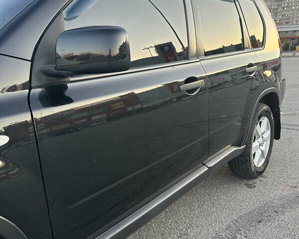 Черный Ниссан ИксТрейл, объемом двигателя 2 л и пробегом 305 тыс. км за 10700 $, фото 9 на Automoto.ua