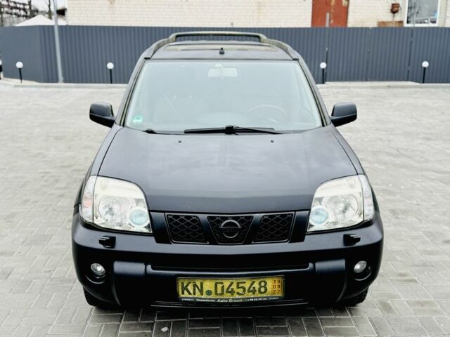 Чорний Ніссан ІксТрейл, об'ємом двигуна 0 л та пробігом 200 тис. км за 2999 $, фото 1 на Automoto.ua