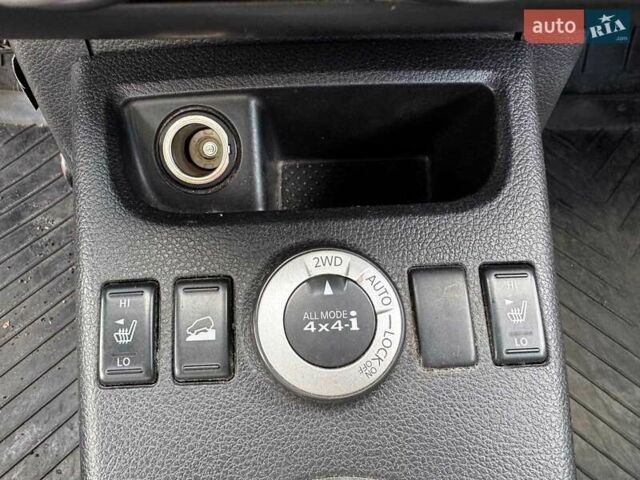 Черный Ниссан ИксТрейл, объемом двигателя 2.5 л и пробегом 166 тыс. км за 8680 $, фото 20 на Automoto.ua