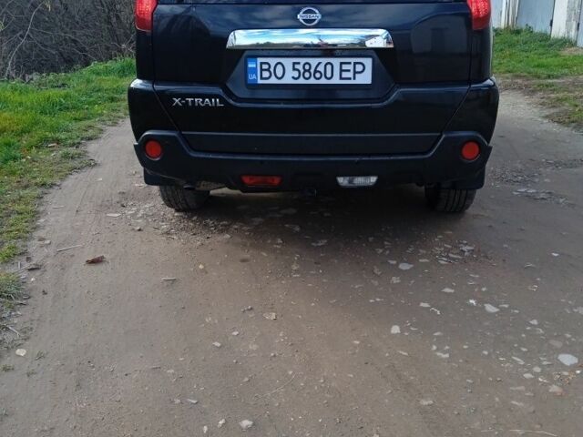 Чорний Ніссан ІксТрейл, об'ємом двигуна 2 л та пробігом 154 тис. км за 8880 $, фото 4 на Automoto.ua