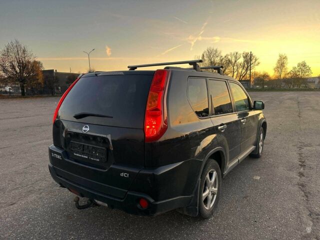 Чорний Ніссан ІксТрейл, об'ємом двигуна 2 л та пробігом 288 тис. км за 4582 $, фото 3 на Automoto.ua