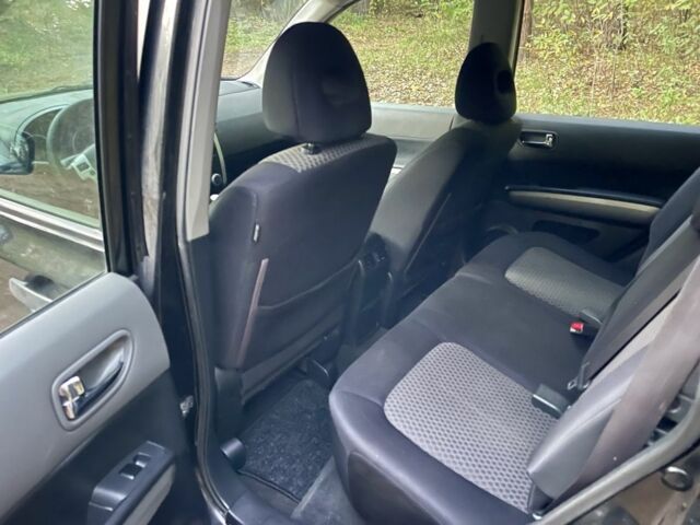 Черный Ниссан ИксТрейл, объемом двигателя 2.2 л и пробегом 200 тыс. км за 5800 $, фото 9 на Automoto.ua